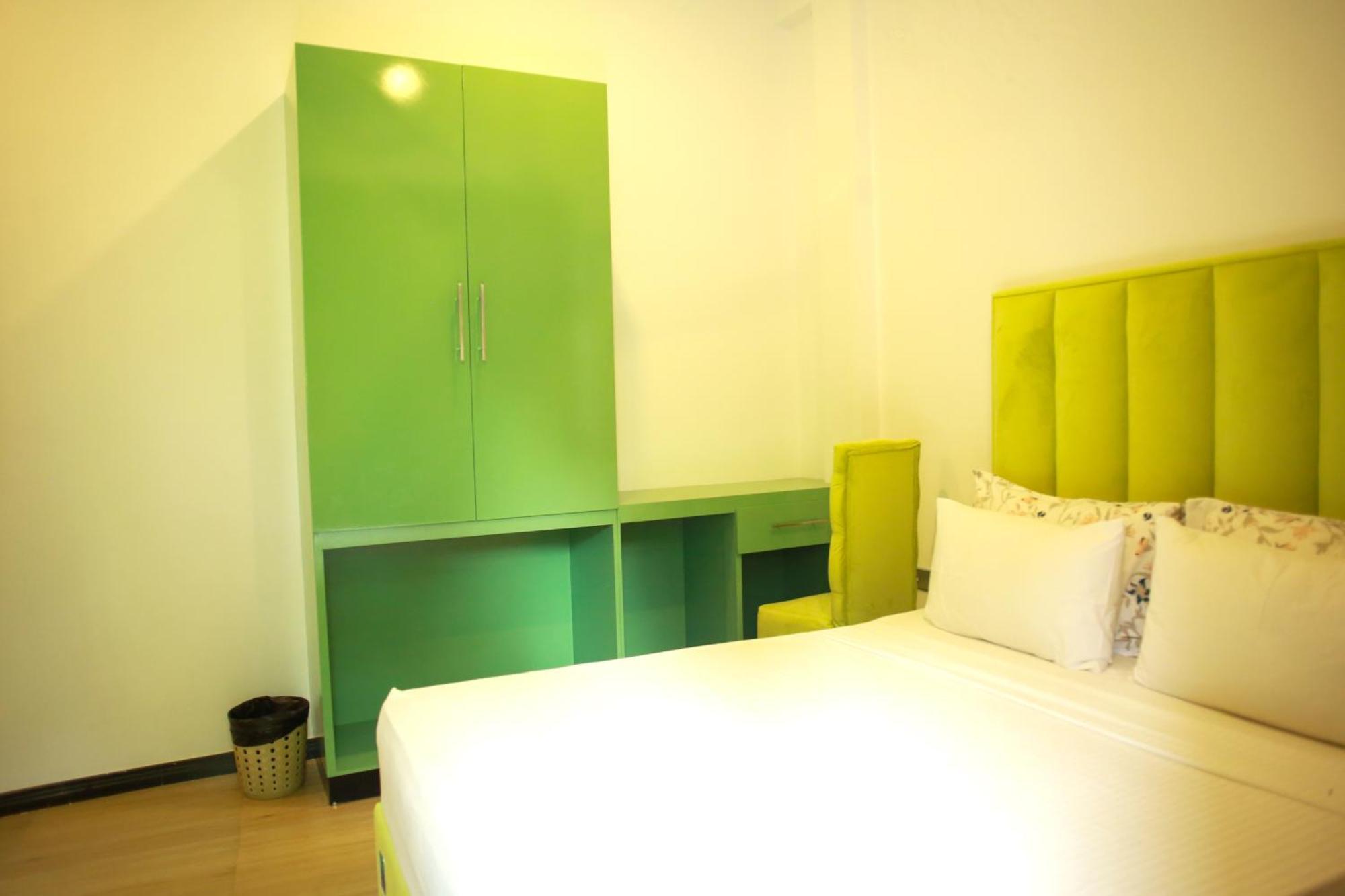 White House Hotel Mirissa Bagian luar foto