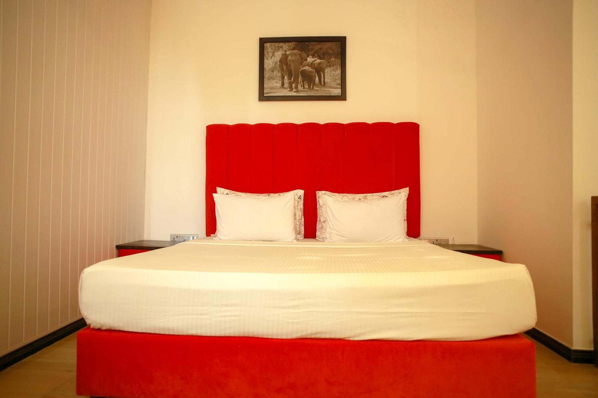 White House Hotel Mirissa Bagian luar foto