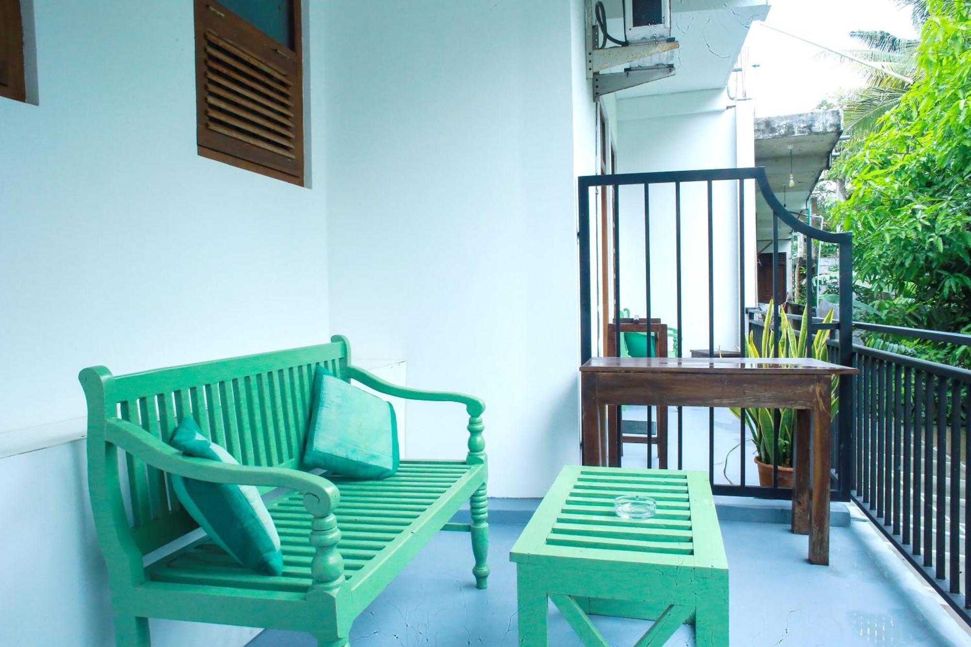 White House Hotel Mirissa Bagian luar foto